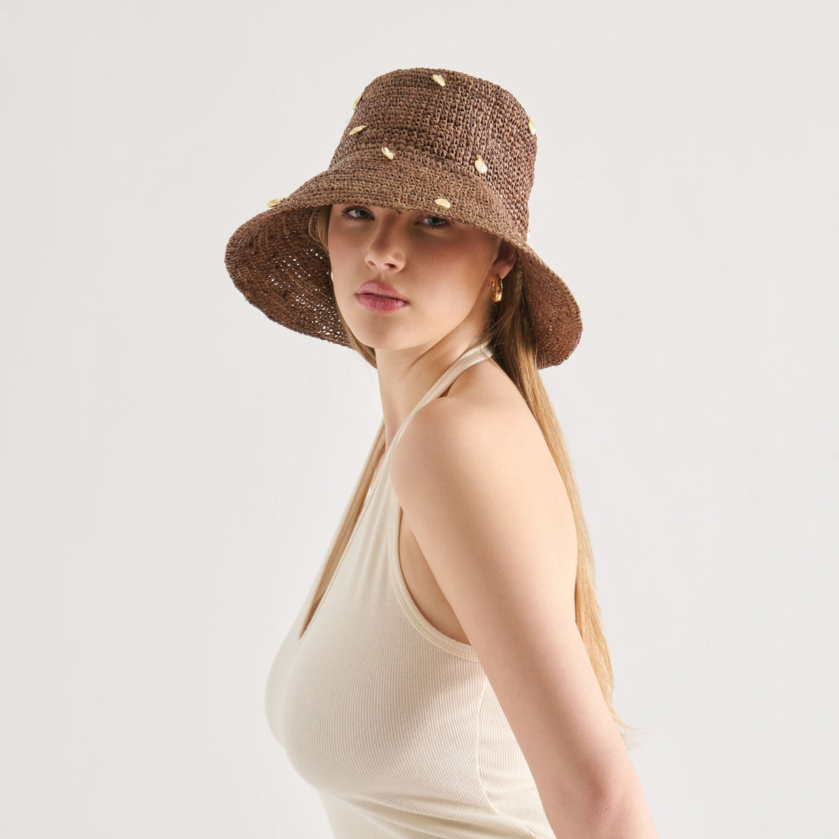STRAW CLOCHE WITH CHARMS BROWN
– Dolce Vita | Dolce Vita Signature