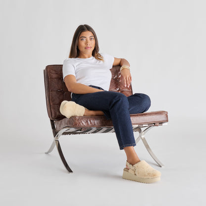 Lansy Natural Plush Flats | Dolce Vita Top Pick