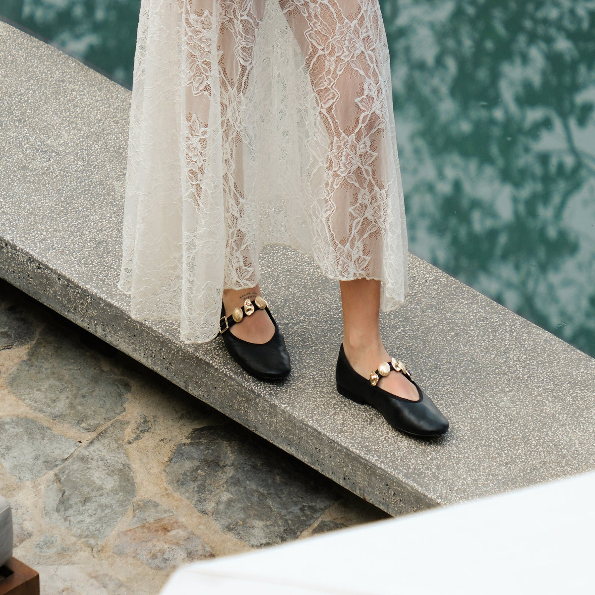 Relan Black Leather Ballet Flats | Dolce Vita Discount