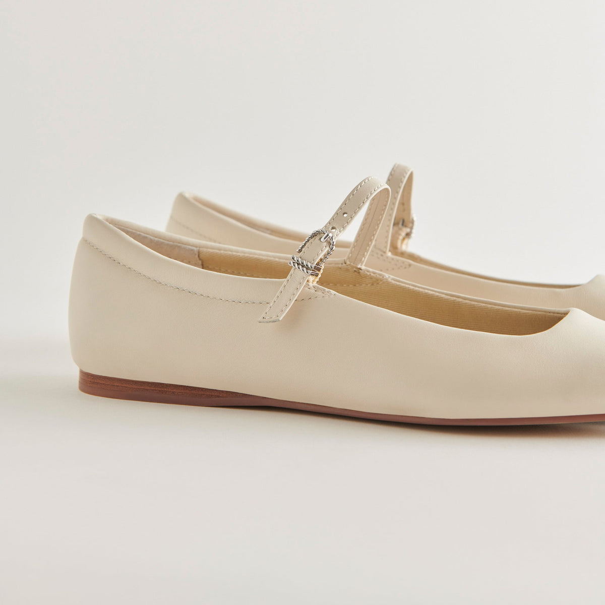 Reyes Wide Ballet Flats Ivory Leather | Ivory Ballet Flats
 – Dolce Vita | Dolce Vita Recommended