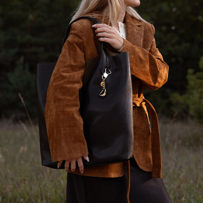 Auguste Black Stella Tote | Dolce Vita Customer Favorite