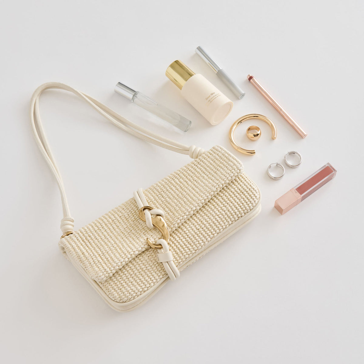 Alice Natural Raffia Shoulder Bag | Dolce Vita Classic