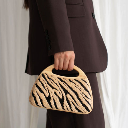 Maelie Black Natural Zebra Raffia Handbag | Dolce Vita Discount