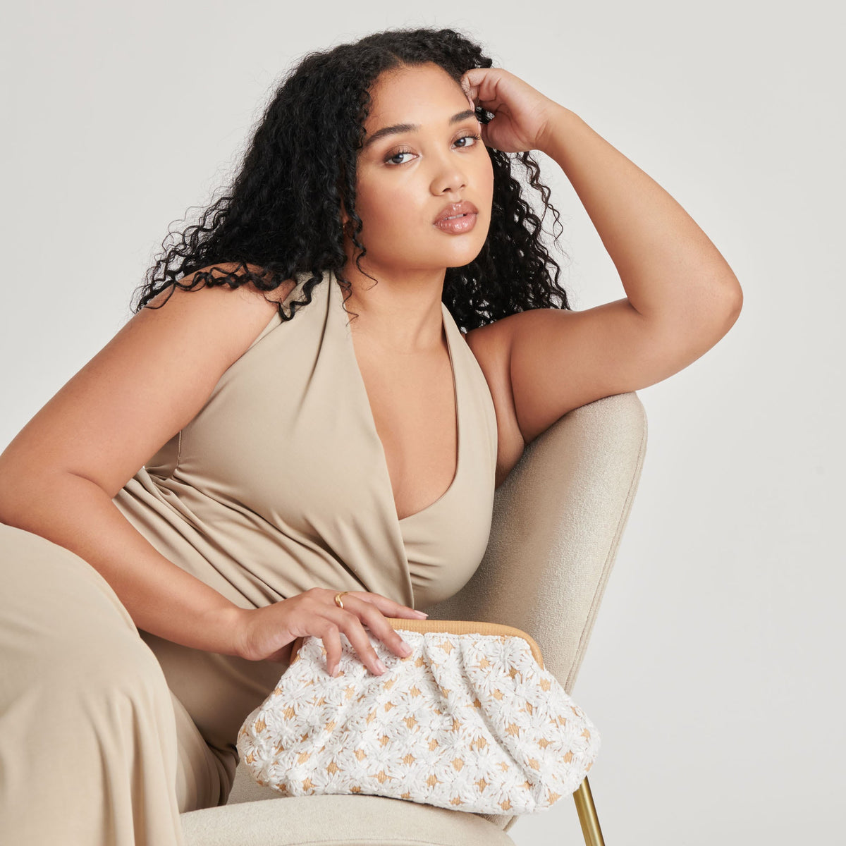 FIORE CLUTCH EMBROIDERED NATURAL RAFFIA
 – Dolce Vita | Dolce Vita Premium