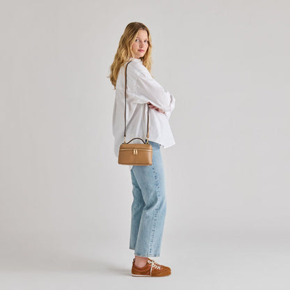 Leony Tan Leather Crossbody | Dolce Vita Trending