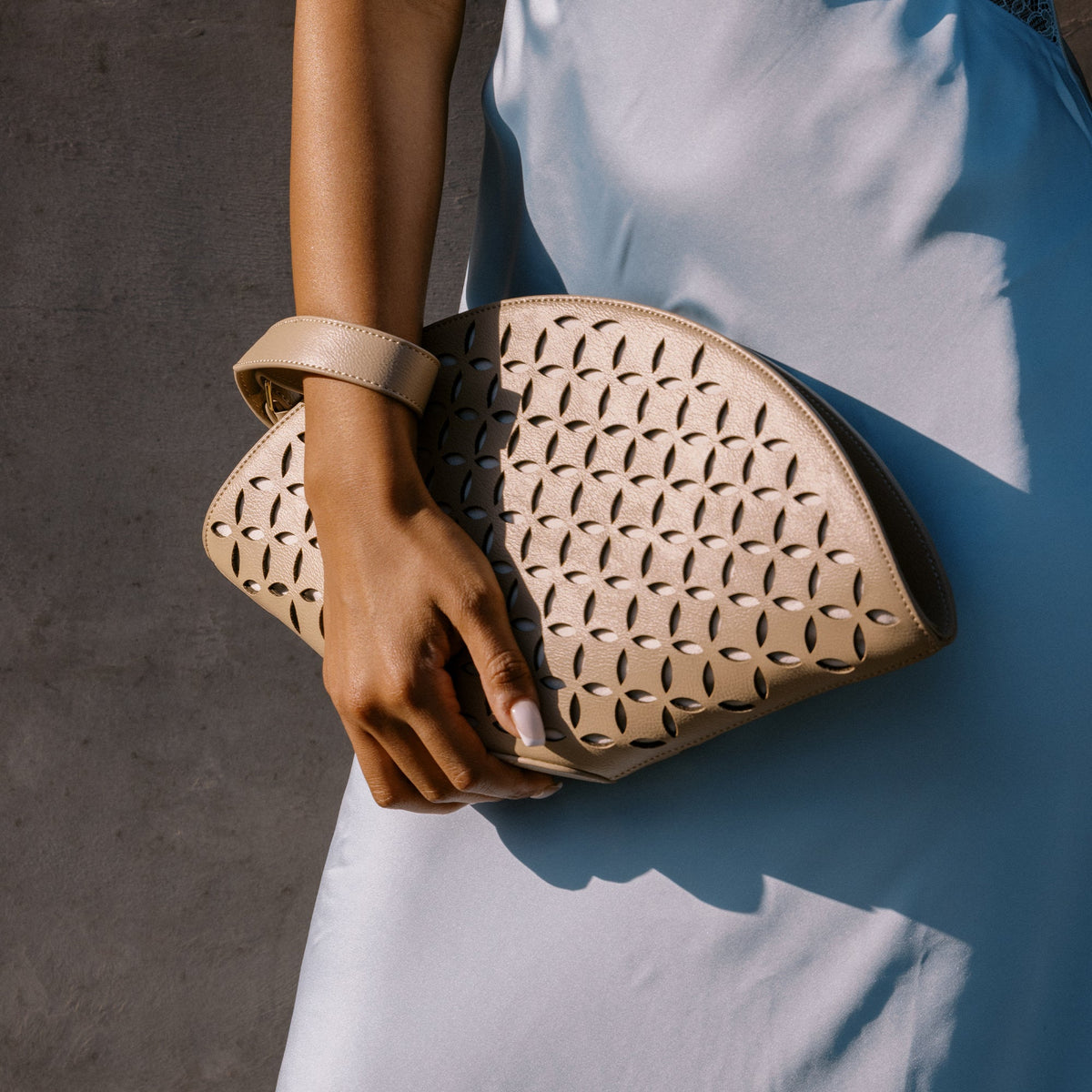 ISOLDE CLUTCH BEIGE STELLA
 – Dolce Vita | Dolce Vita Great Value