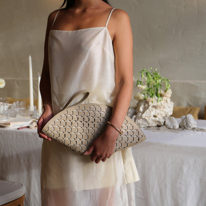 ISOLDE CLUTCH BEIGE STELLA
 – Dolce Vita | Dolce Vita Great Value