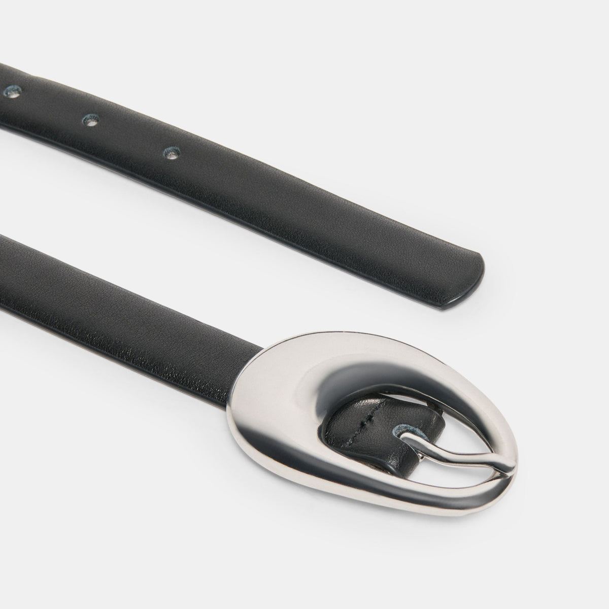 Organic Oval Black Silver Buckle Belt | Dolce Vita Quality